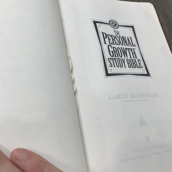 NKJV The PERSONAL GROWTH Study Bible Nelson 1715 Black Leather - Picture 7 of 11
